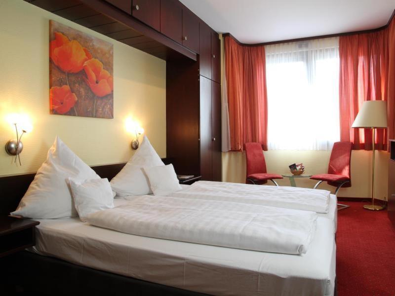 Top Hotel Amberger Würzburg Oda fotoğraf